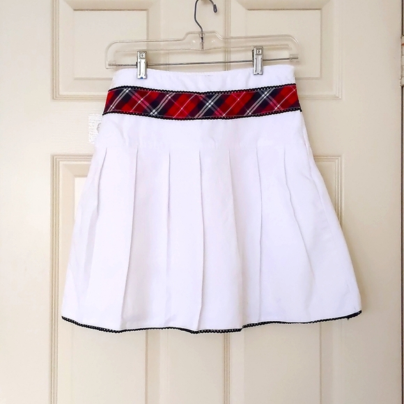 NWOT. Cotton Skirt w/full lining, lace edge and multi color plaid bow tie/decor. - Picture 2 of 6